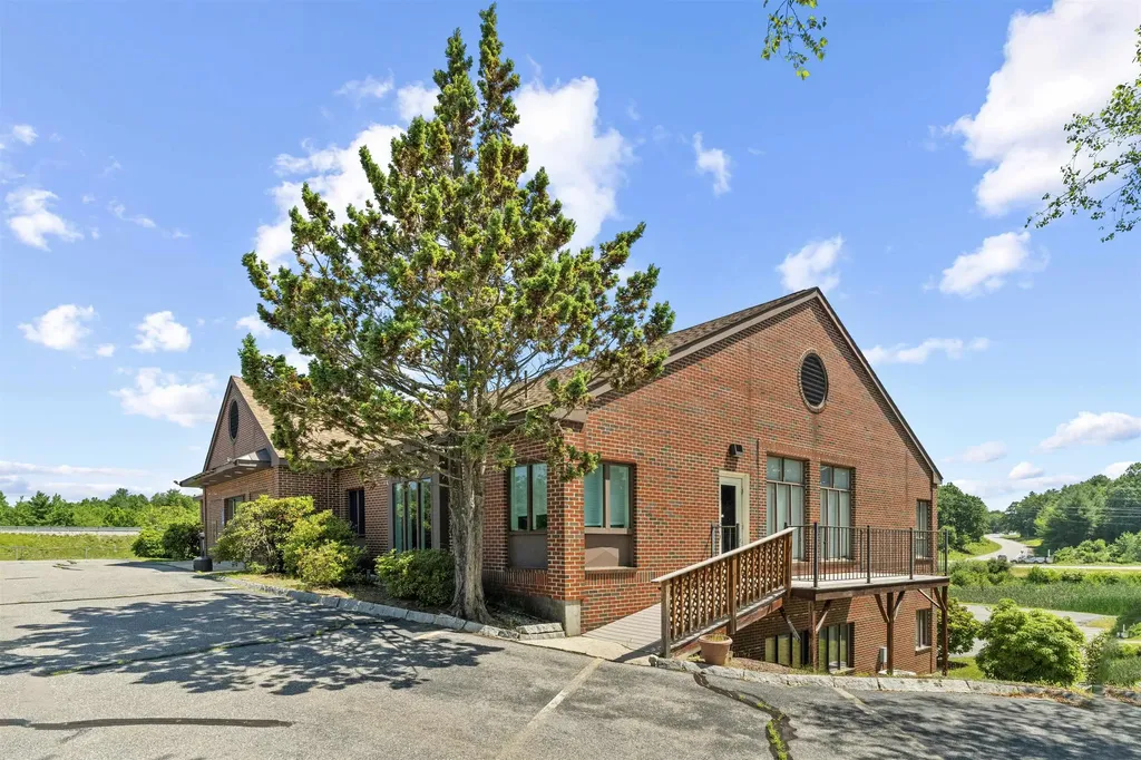 17 Armory Road Milford NH 03055