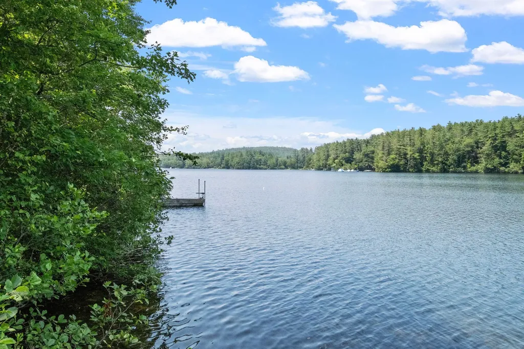 157 Kanasatka Road Moultonborough NH 03254