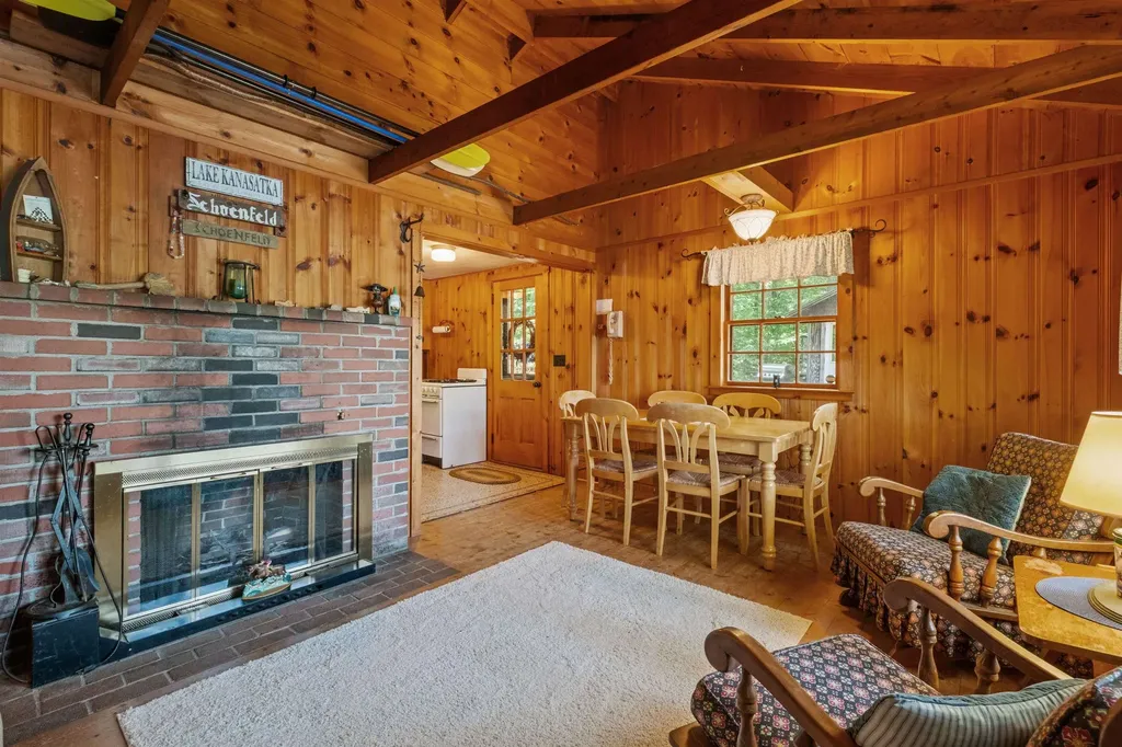 157 Kanasatka Road Moultonborough NH 03254