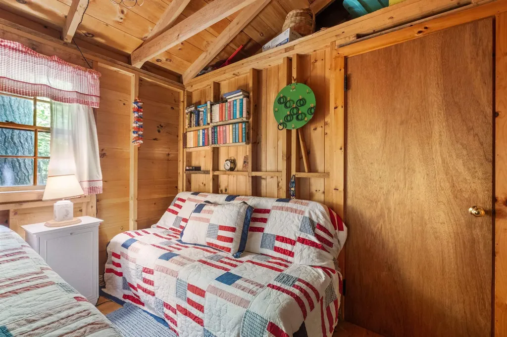 157 Kanasatka Road Moultonborough NH 03254