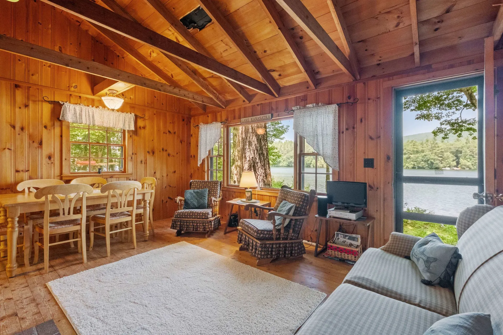 157 Kanasatka Road Moultonborough NH 03254