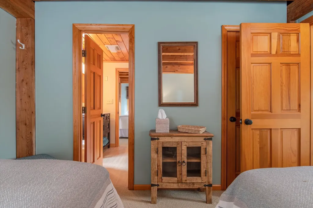 91 East Hill Road Wilmington VT 05363