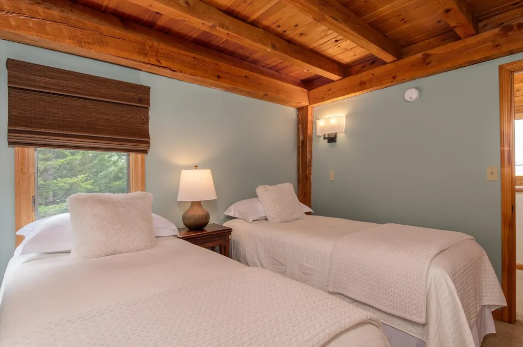91 East Hill Road Wilmington VT 05363