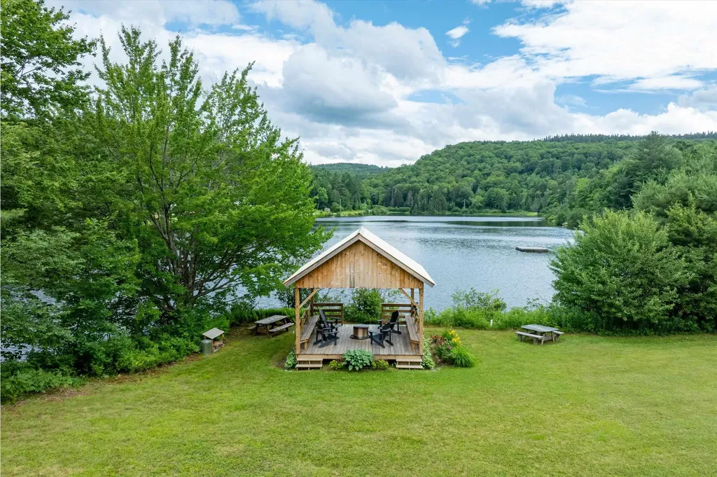 91 East Hill Road Wilmington VT 05363