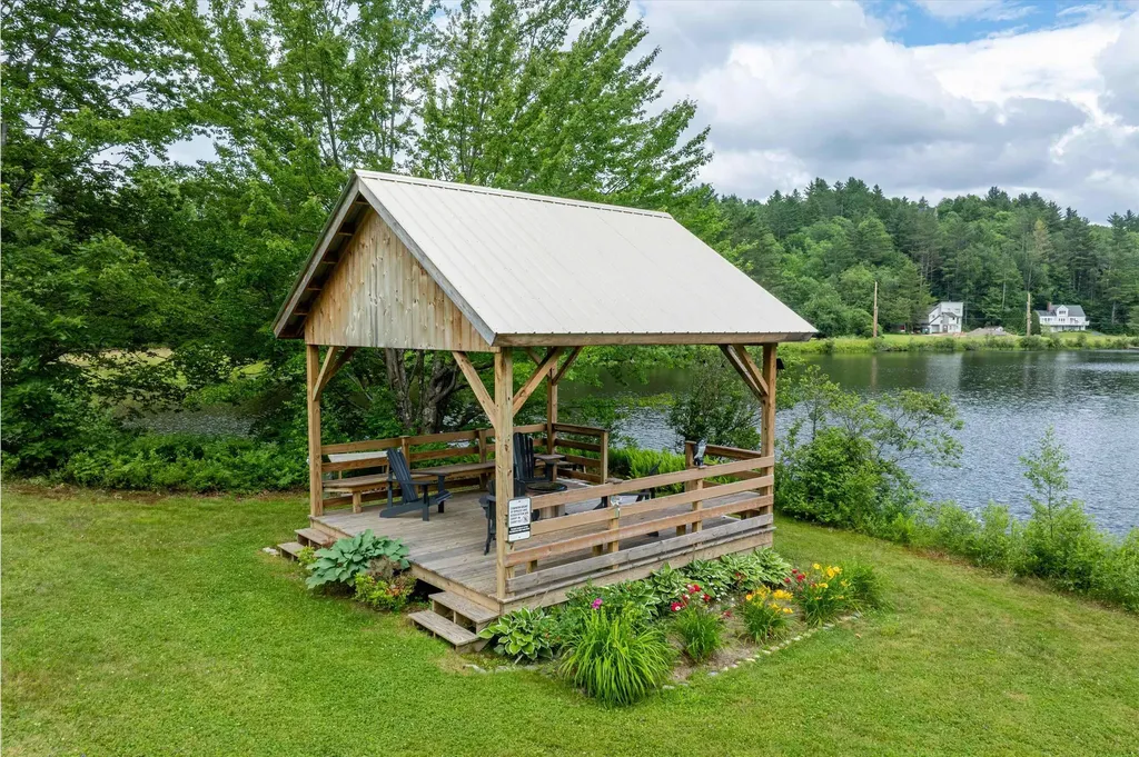 91 East Hill Road Wilmington VT 05363