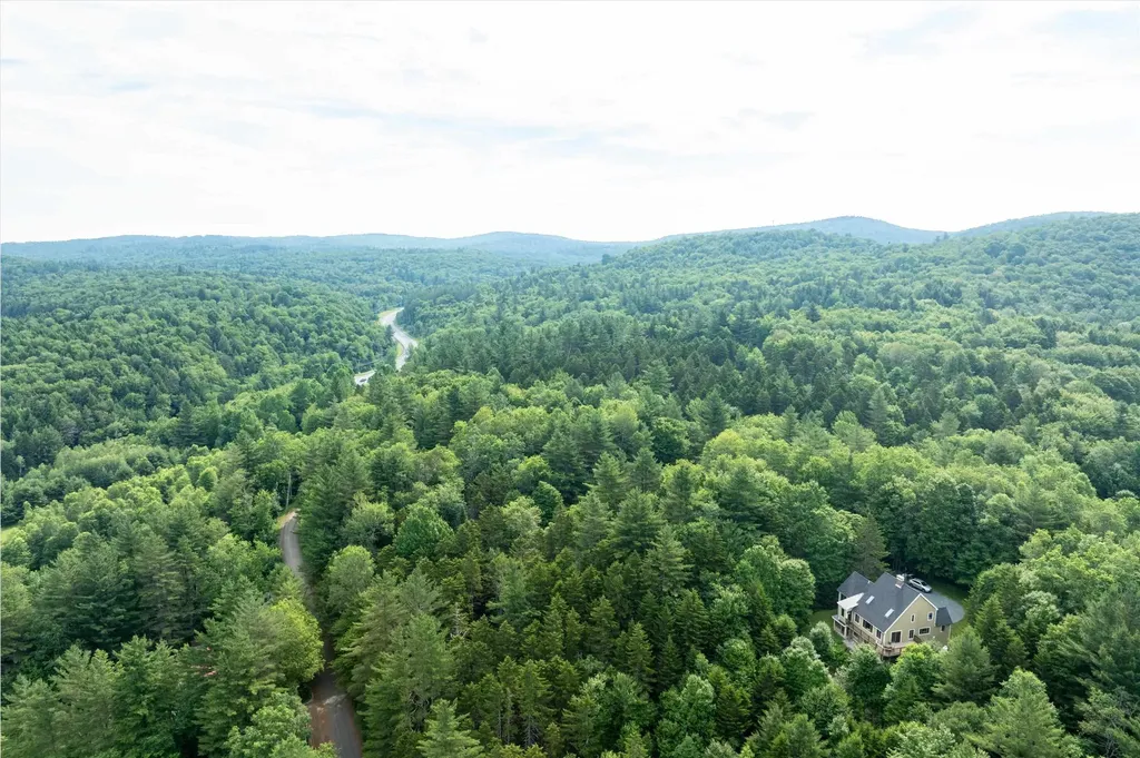 91 East Hill Road Wilmington VT 05363
