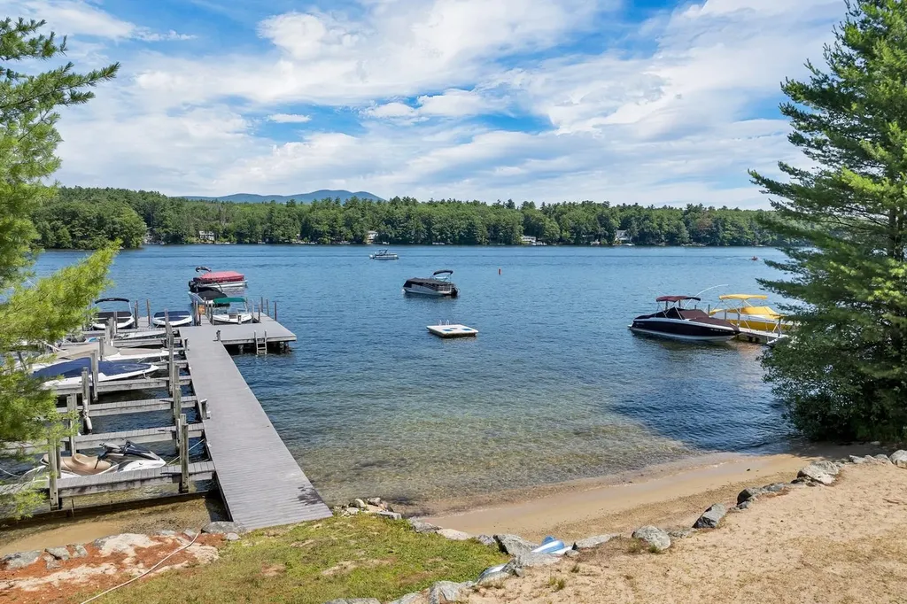 10 Woodridge Road Moultonborough NH 03254