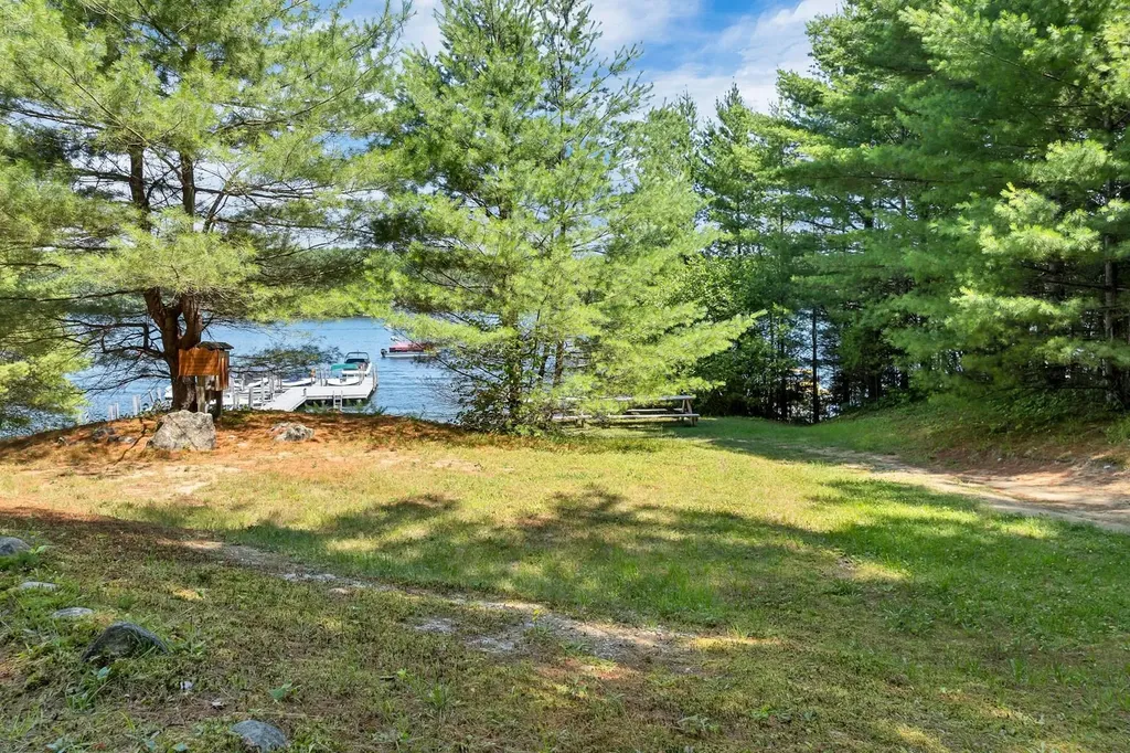 10 Woodridge Road Moultonborough NH 03254