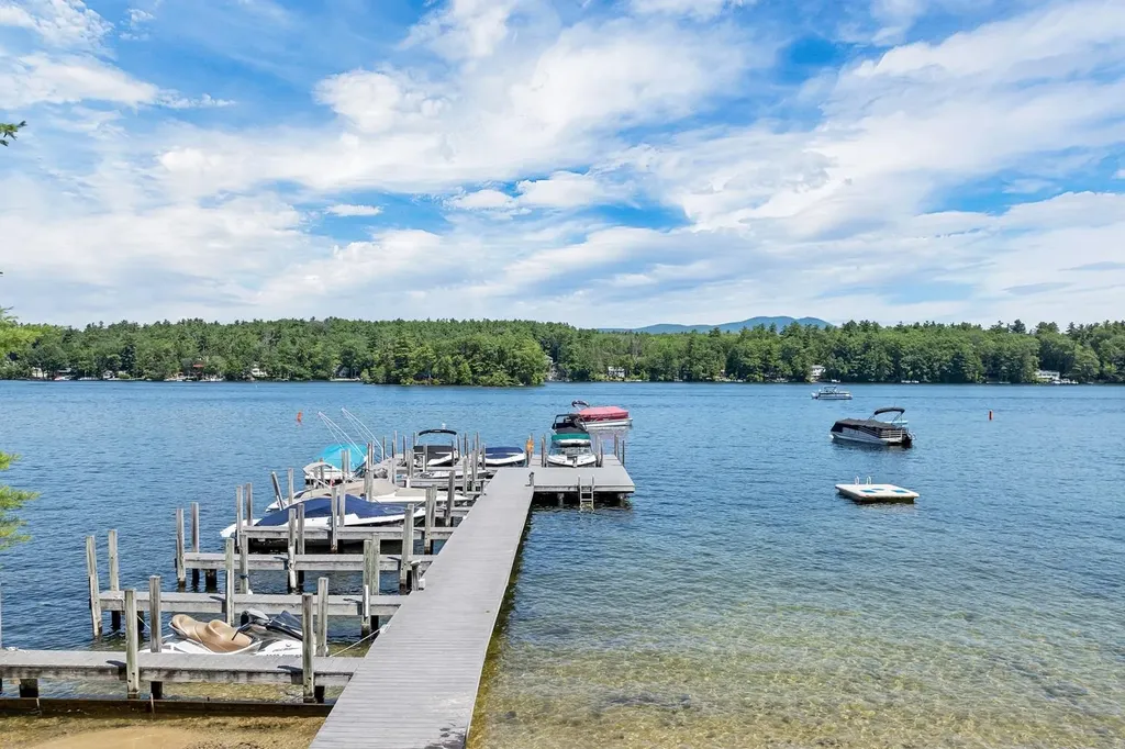 10 Woodridge Road Moultonborough NH 03254