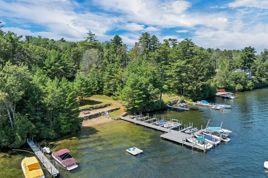 10 Woodridge Road Moultonborough NH 03254