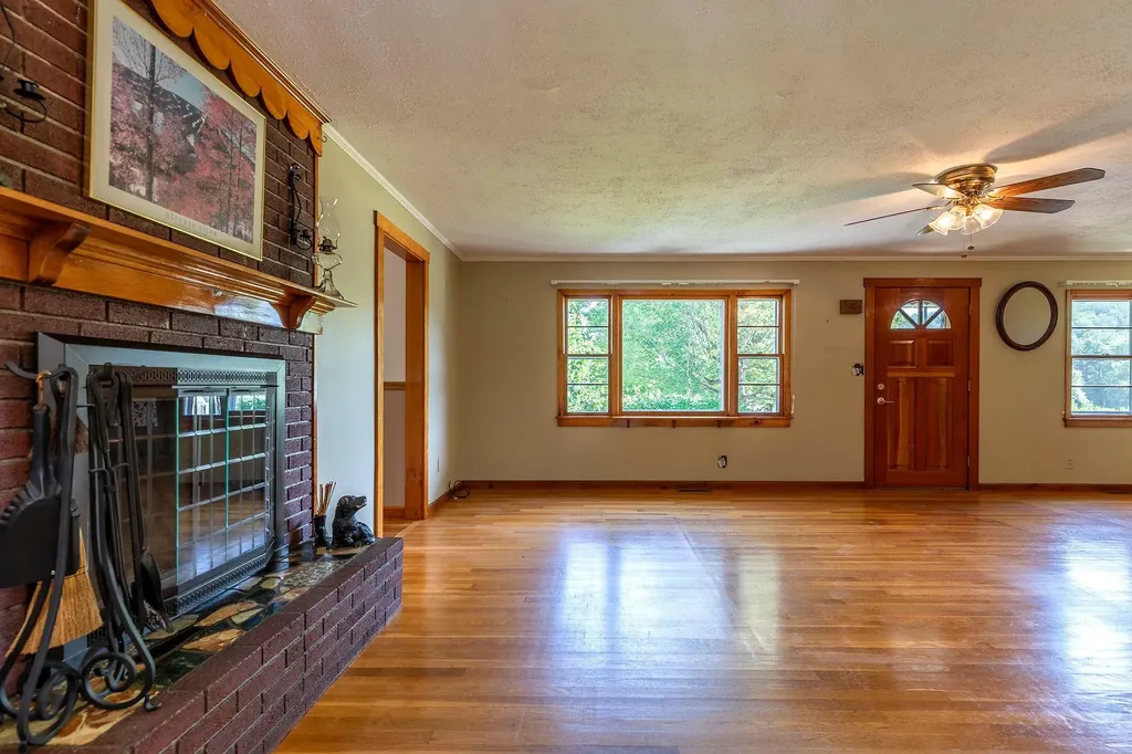 150 Williams Street Londonderry VT 05148