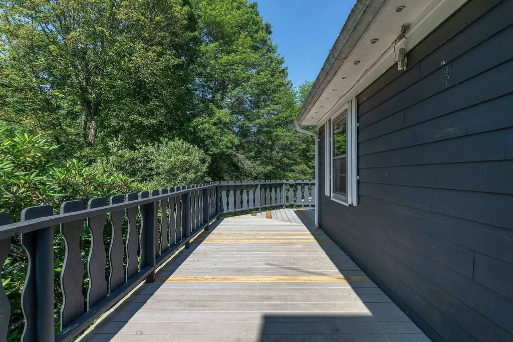 150 Williams Street Londonderry VT 05148