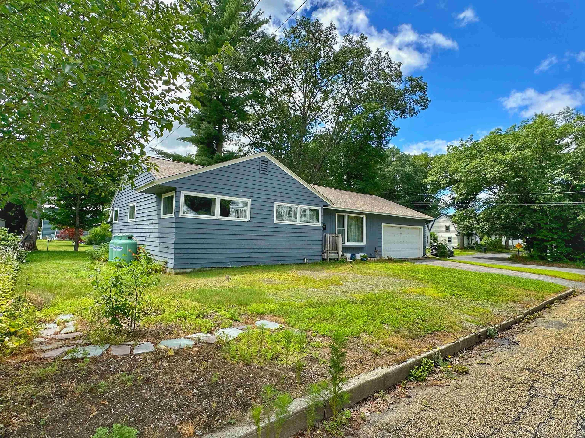 1 Wayne Avenue Claremont NH 03743