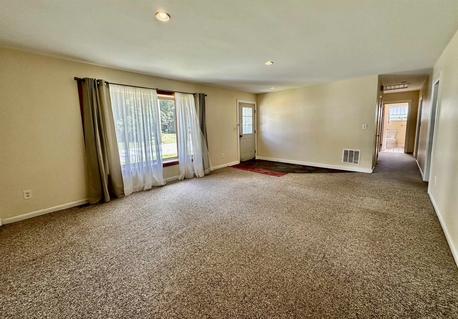 1 Wayne Avenue Claremont NH 03743