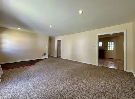 1 Wayne Avenue Claremont NH 03743