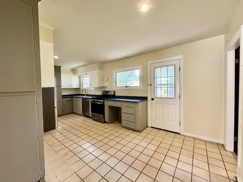 1 Wayne Avenue Claremont NH 03743