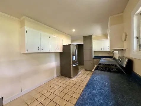 1 Wayne Avenue Claremont NH 03743