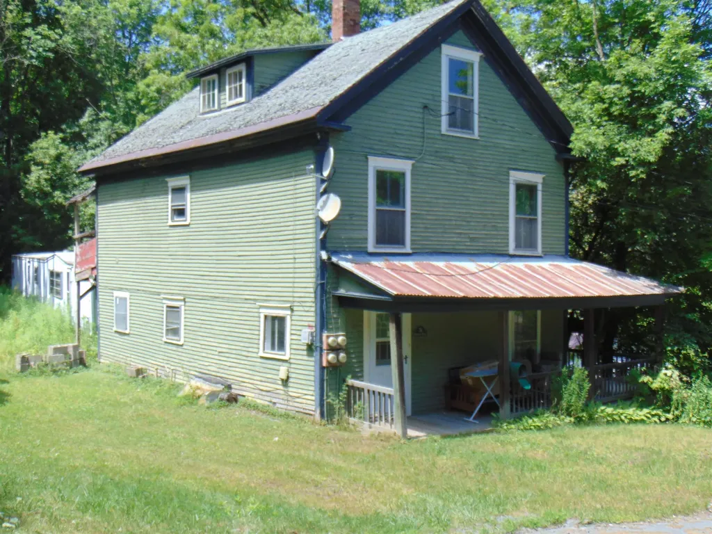 74 Mountain Avenue St. Johnsbury VT 05819