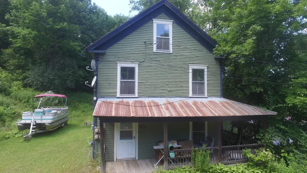 74 Mountain Avenue St. Johnsbury VT 05819