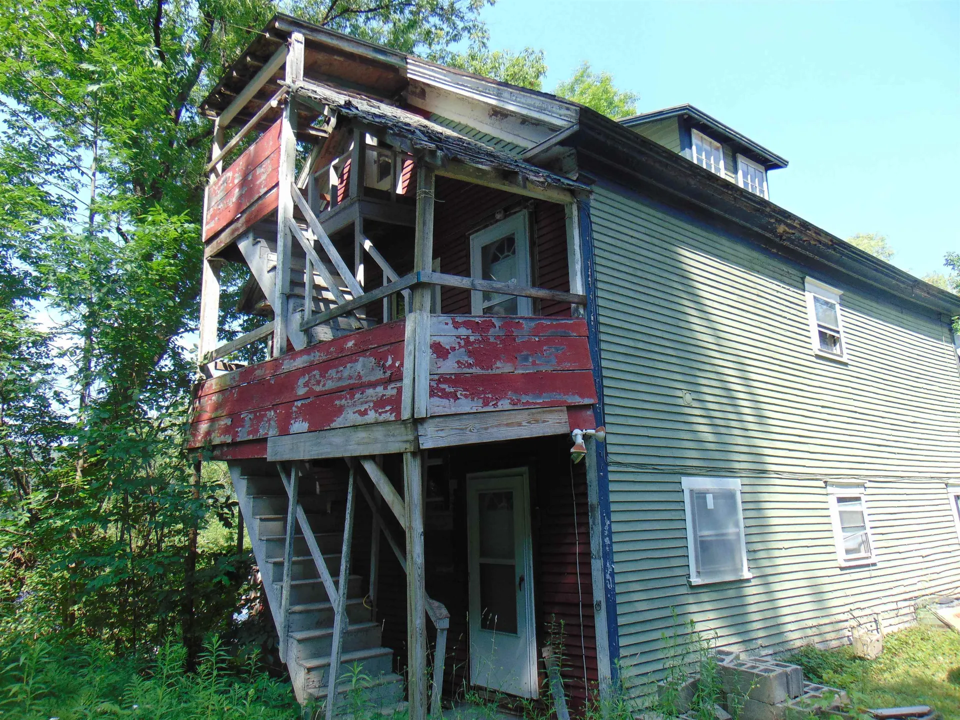 74 Mountain Avenue St. Johnsbury VT 05819