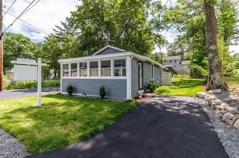 9 Gena Avenue Derry NH 03038