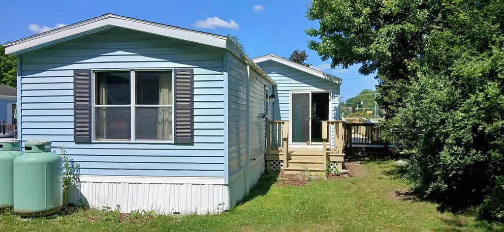 7 Cortland Way Barrington NH 03825