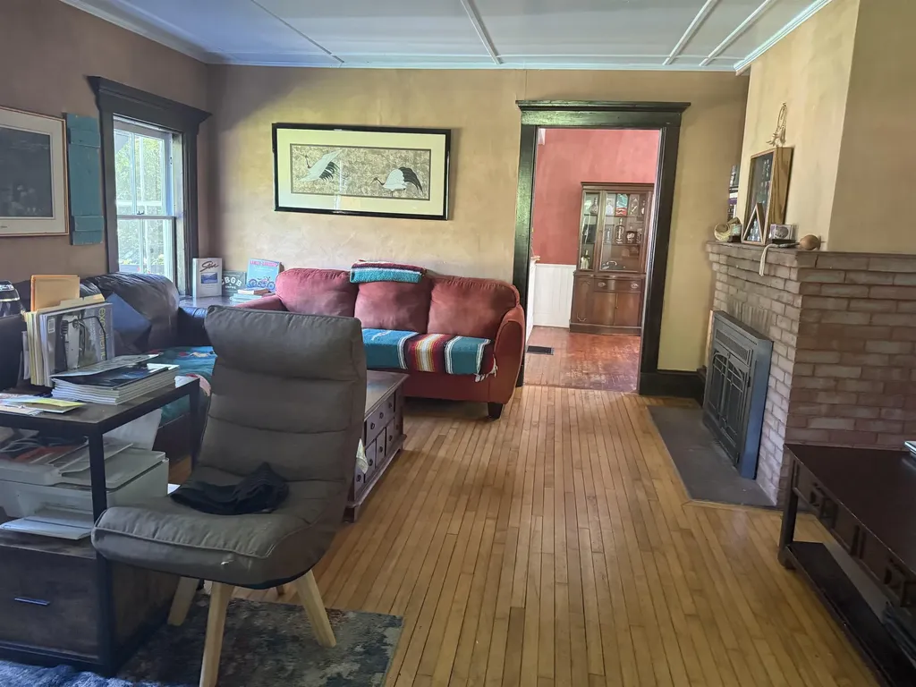 53 Commonwealth Avenue Hyde Park VT 05655