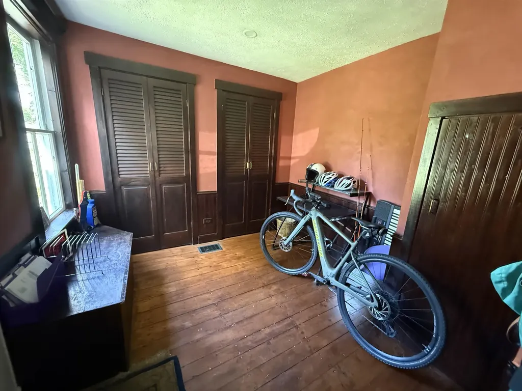 53 Commonwealth Avenue Hyde Park VT 05655