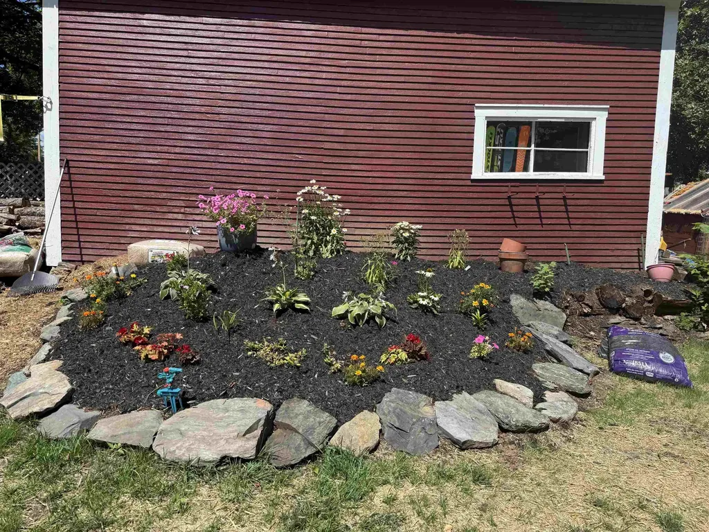 53 Commonwealth Avenue Hyde Park VT 05655