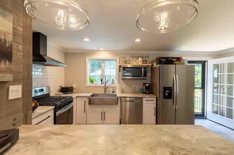 21 Woodcrest Drive Ossipee NH 03864