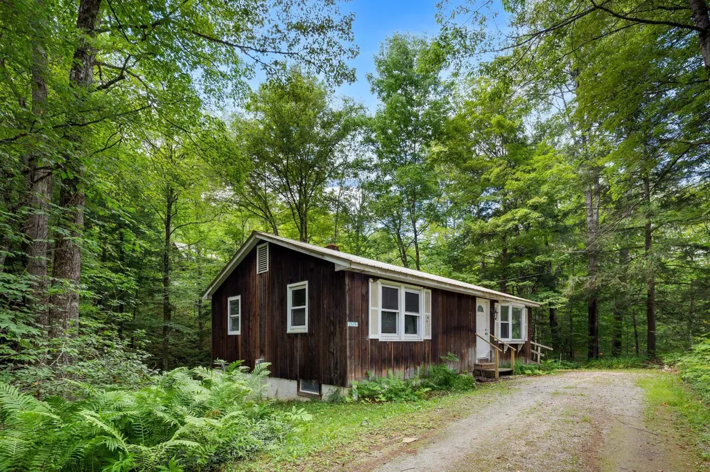 2579 Vt Route 100 Plymouth VT 05056