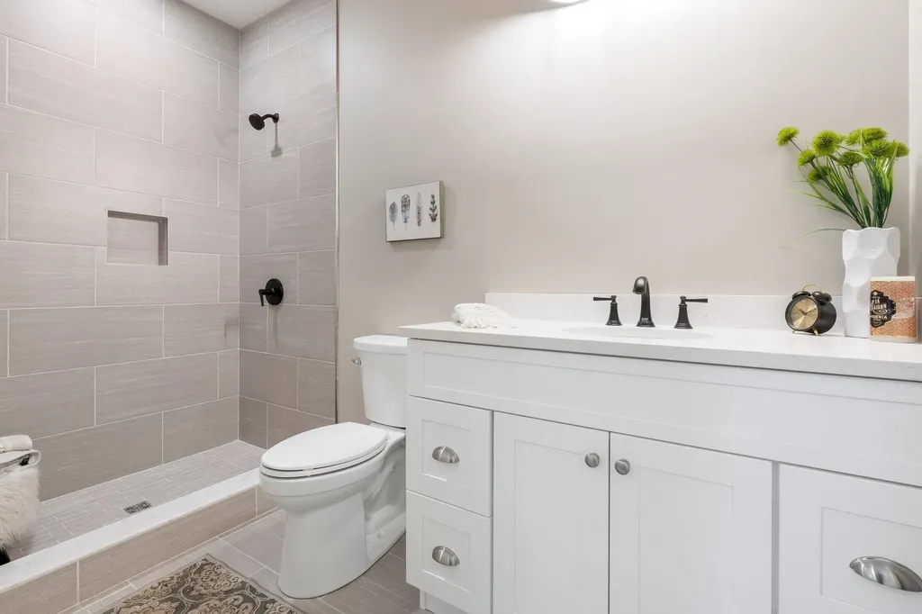 1a Debbie Lane Amherst NH 03031