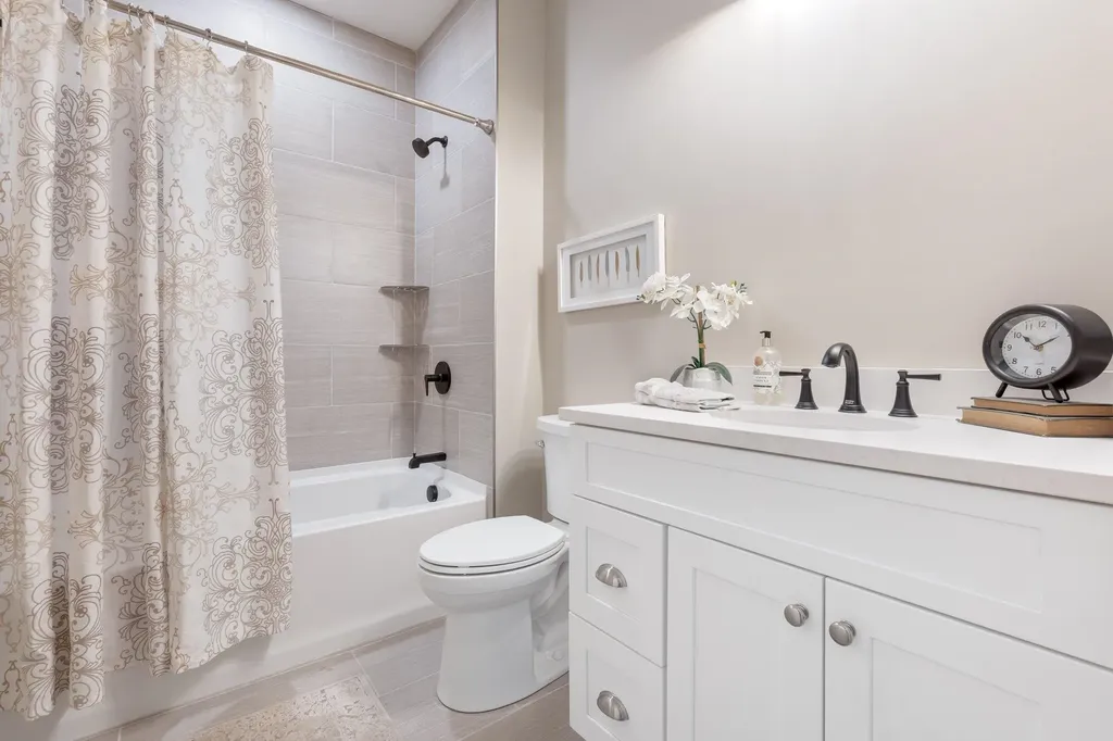 1a Debbie Lane Amherst NH 03031