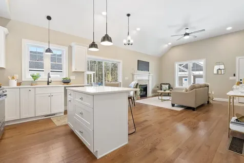 1A Debbie Lane Amherst NH 03031