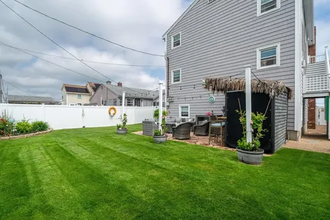 131 Franklin Street Seabrook NH 03874