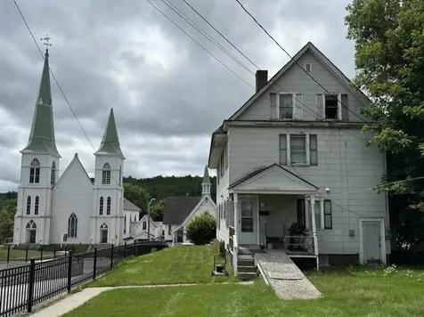 194 Main Street Littleton NH 03561