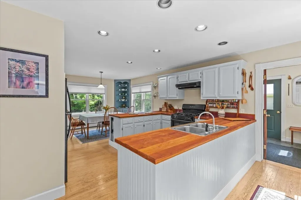 26 Sterling View Elmore VT 05661