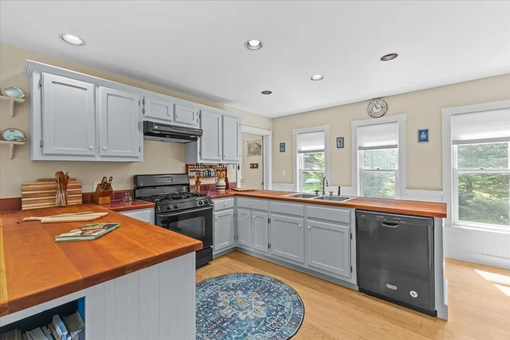 26 Sterling View Elmore VT 05661