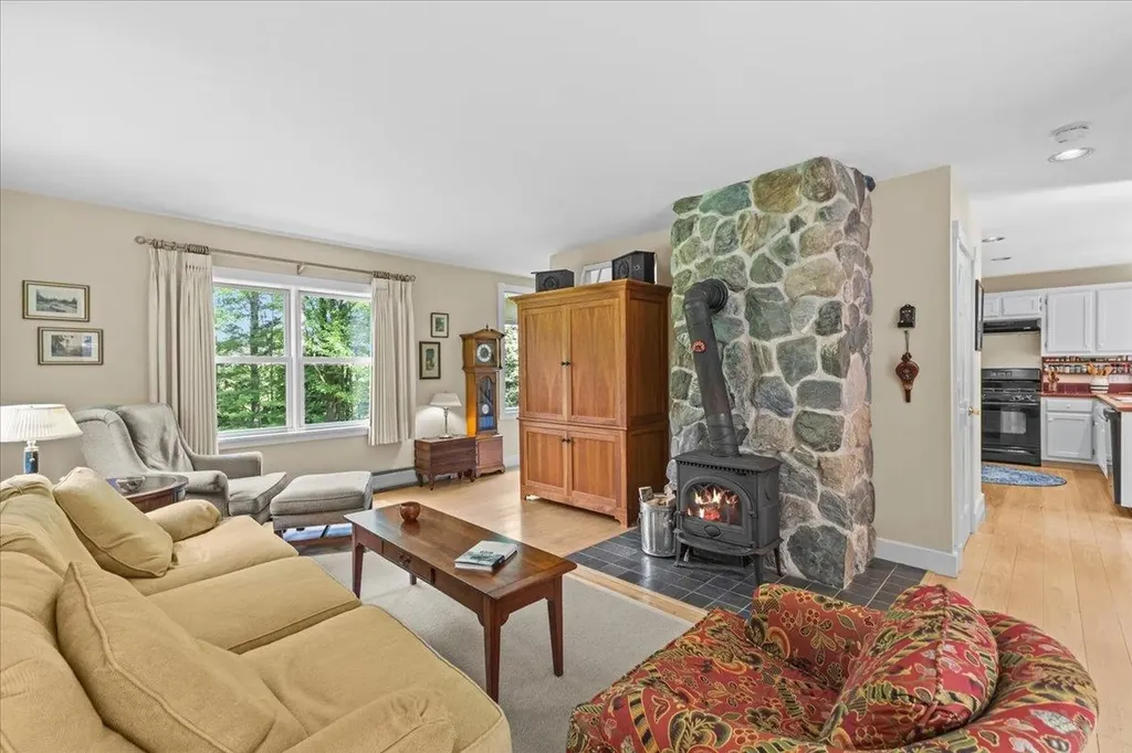 26 Sterling View Elmore VT 05661