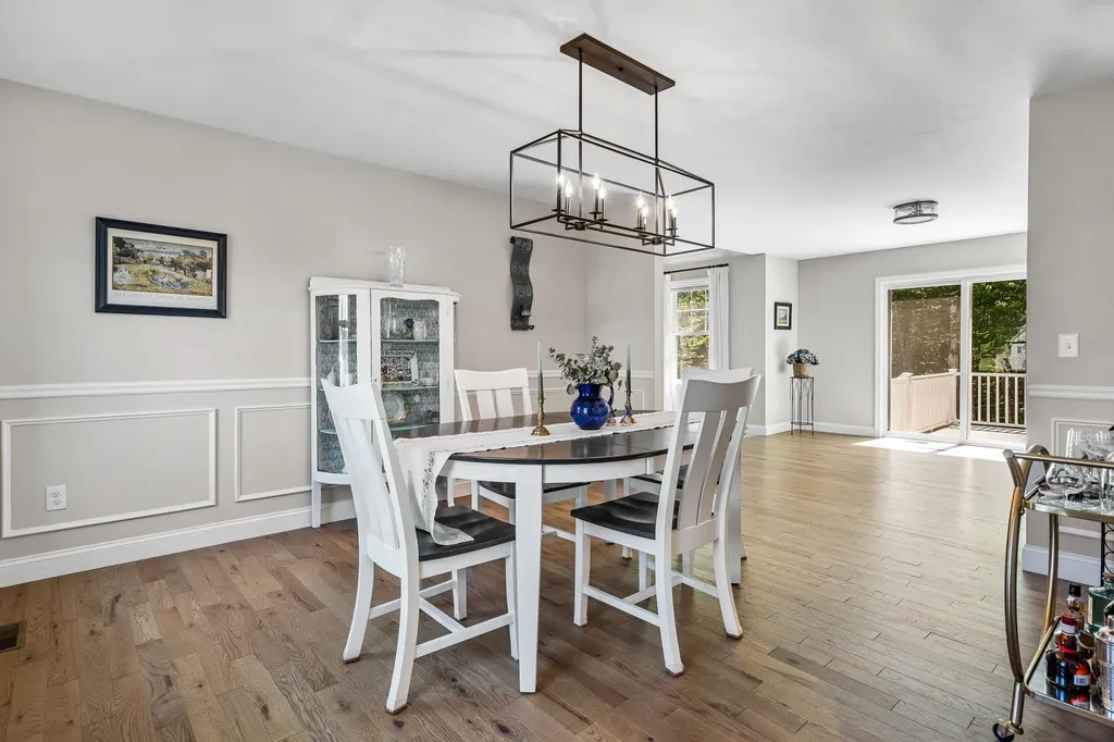 22 Innisbrook Drive Pelham NH 03076
