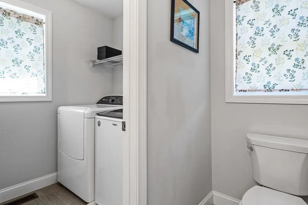 22 Innisbrook Drive Pelham NH 03076