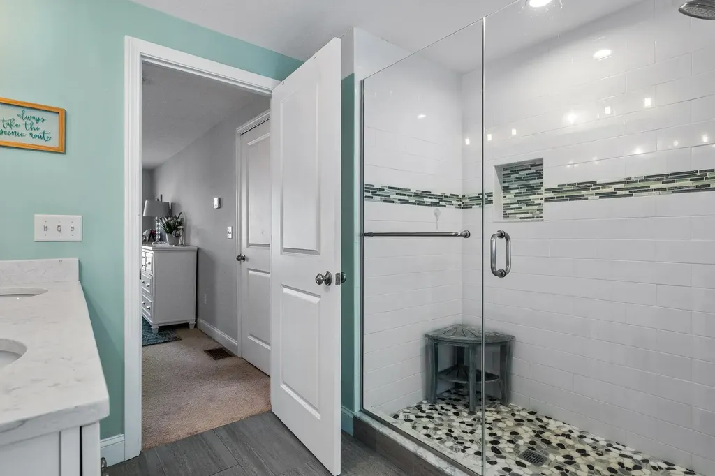 22 Innisbrook Drive Pelham NH 03076