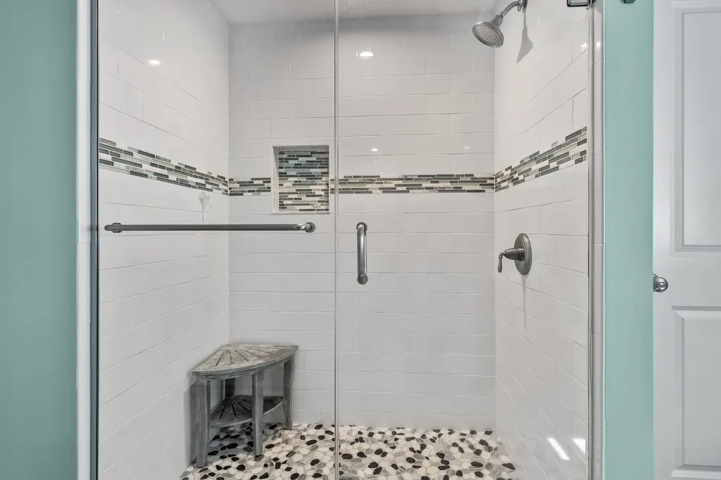 22 Innisbrook Drive Pelham NH 03076