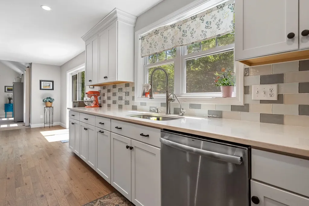 22 Innisbrook Drive Pelham NH 03076