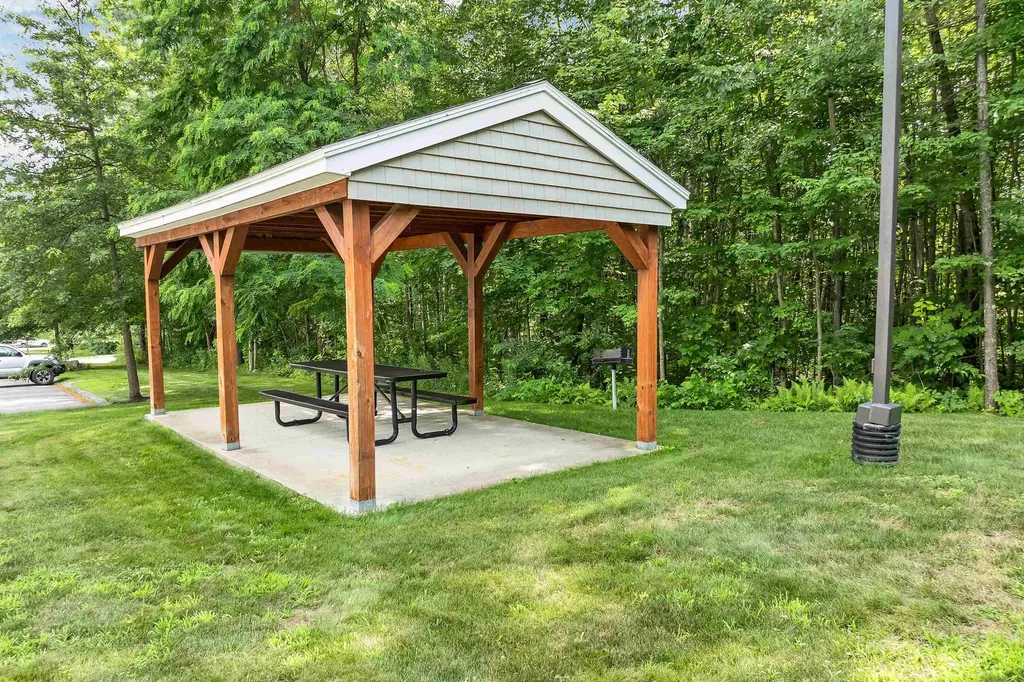 39 Breckenridge Way Laconia NH 03246