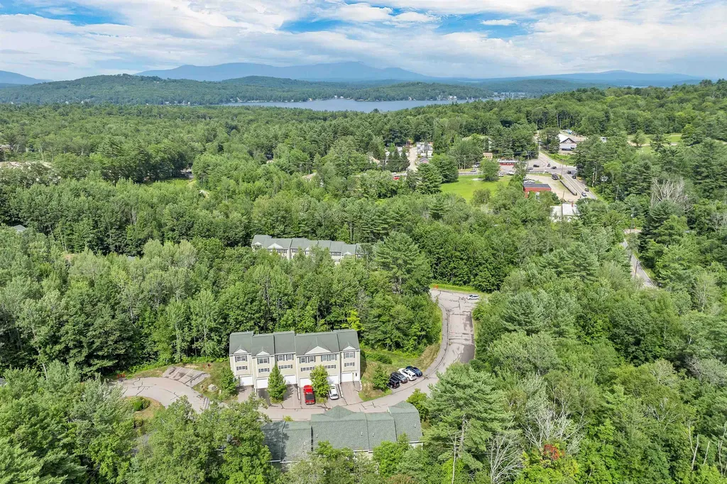 39 Breckenridge Way Laconia NH 03246