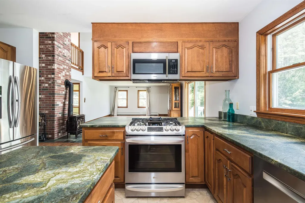 228 Leonard Road Sharon VT 05065