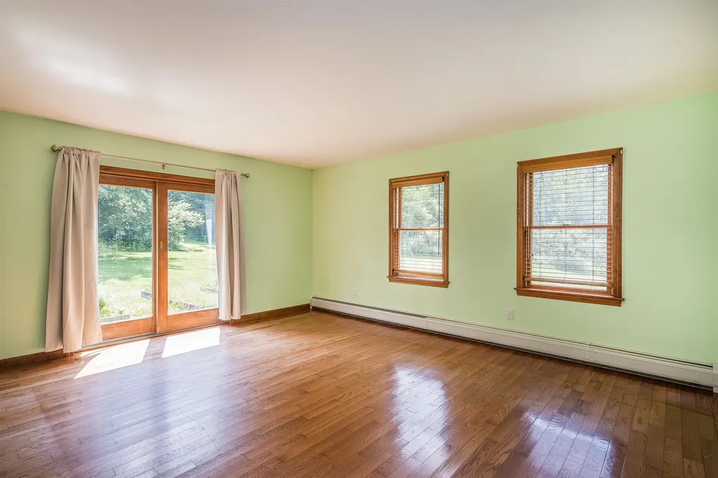 228 Leonard Road Sharon VT 05065