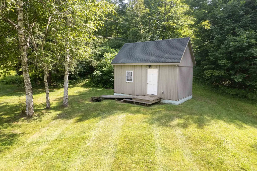 228 Leonard Road Sharon VT 05065