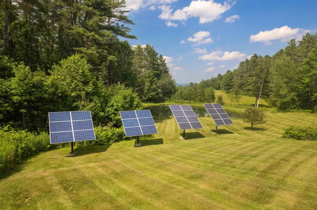 228 Leonard Road Sharon VT 05065